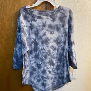 Tie due quarter sleeve t-shirt